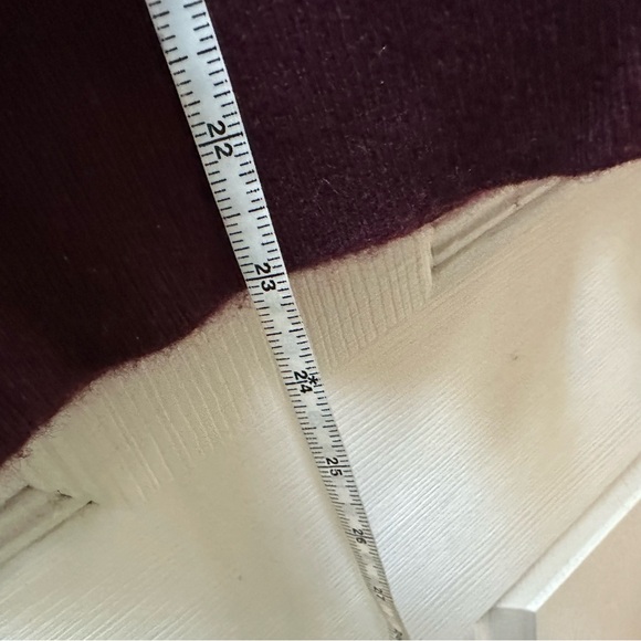 Quince Mongolian Cashmere Turtleneck Burgundy Sweater m medium - Picture 4 of 8